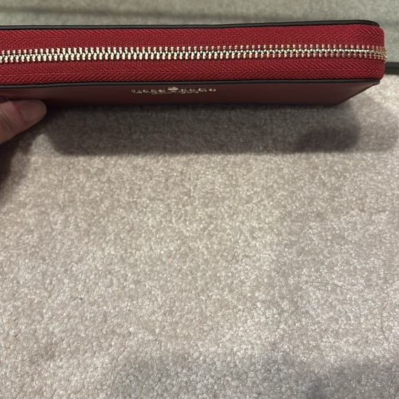 Kate spade wallet burgundy leather NWOT - Picture 2 of 6